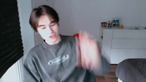 Snapshot of charleshanson69 chatting on October 24, 10:22 am charleshanson69 online show from October 24, 10:22 am