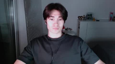 Snapshot of charleshanson69 chatting on October 28, 8:55 pm charleshanson69 online show from October 28, 8:55 pm