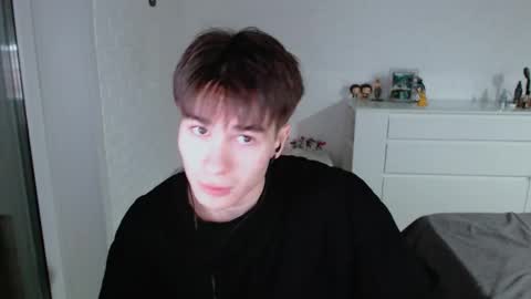 Snapshot of charleshanson69 chatting on November 5, 4:29 pm charleshanson69 online show from November 5, 4:29 pm