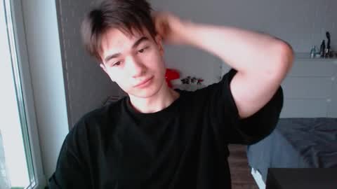 Snapshot of charleshanson69 chatting on November 6, 4:35 am charleshanson69 online show from November 6, 4:35 am