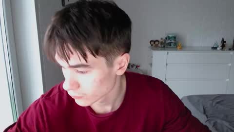 Snapshot of charleshanson69 chatting on November 10, 6:34 am charleshanson69 online show from November 10, 6:34 am