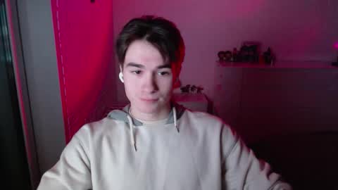 Snapshot of charleshanson69 chatting on November 26, 9:49 pm charleshanson69 online show from November 26, 9:49 pm