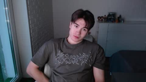 Snapshot of charleshanson69 chatting on November 27, 11:34 am charleshanson69 online show from November 27, 11:34 am