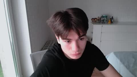 Snapshot of charleshanson69 chatting on December 3, 8:34 am charleshanson69 online show from December 3, 8:34 am