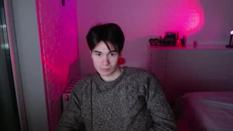 Snapshot of charleshanson69 chatting on December 4, 5:10 pm charleshanson69 online show from December 4, 5:10 pm