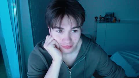 Snapshot of charleshanson69 chatting on December 14, 11:04 am charleshanson69 online show from December 14, 11:04 am