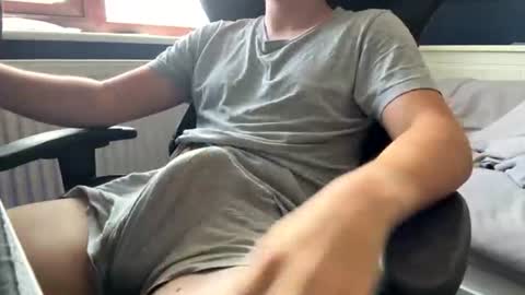 Snapshot of charleyc45 chatting on July 8, 11:37 am charleyc45 online show from July 8, 11:37 am
