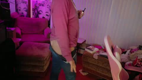 Snapshot of charli_girl chatting on January 31, 1:22 am Charli online show from January 31, 1:22 am