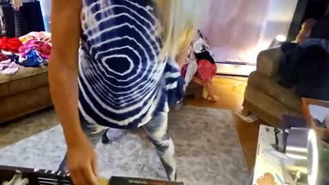 Snapshot of charli_girl chatting on October 15, 9:37 pm Charli online show from October 15, 9:37 pm