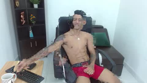 Snapshot of charlie_oconnor chatting on February 18, 4:58 am Charlie oconnor online show from February 18, 4:58 am