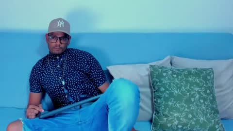 Snapshot of charlie_p_ chatting on July 9, 10:58 pm charlie_p_ online show from July 9, 10:58 pm