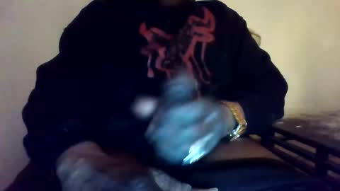 Snapshot of charliegottabbc chatting on February 24, 11:43 am charliegottabbc online show from February 24, 11:43 am