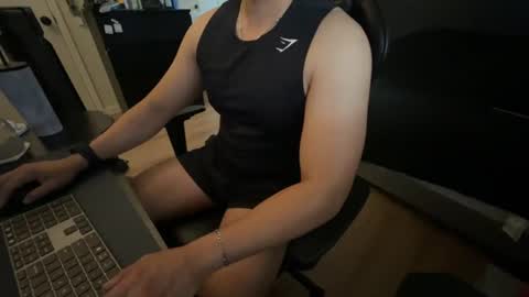 charliekkw online show from June 28, 7:09 pm