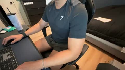 charliekkw online show from July 21, 5:04 pm