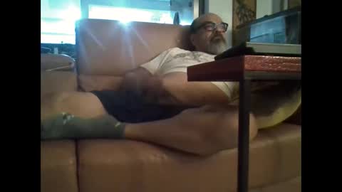 Snapshot of charlieo1953 chatting on February 5, 8:00 am charlieo1953 online show from February 5, 8:00 am