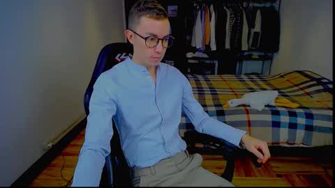 carlos reyes online show from September 25, 9:57 am