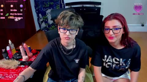 Snapshot of charlietaylorr__ chatting on December 19, 3:40 am Charlie online show from December 19, 3:40 am