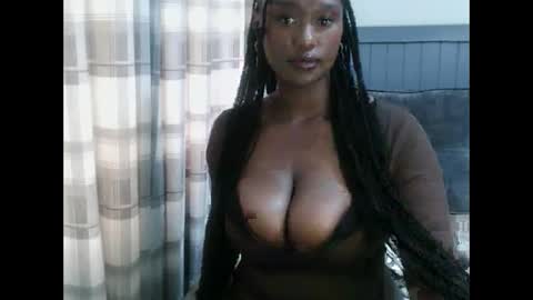 Snapshot of charllette chatting on April 18, 7:34 am charllette online show from April 18, 7:34 am