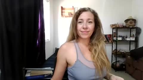 Snapshot of charlot_ponze chatting on July 23, 5:44 pm charlott online show from July 23, 5:44 pm