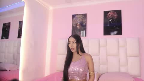 Snapshot of charlot_vega_ chatting on November 17, 11:27 am charlot_vega_ online show from November 17, 11:27 am