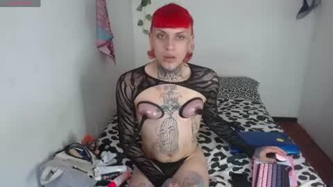 Snapshot of charlotbelucci_ chatting on June 19, 6:23 pm Ale punky online show from June 19, 6:23 pm