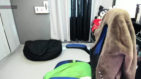 Snapshot of charlott__v chatting on July 16, 8:59 pm Valery online show from July 16, 8:59 pm