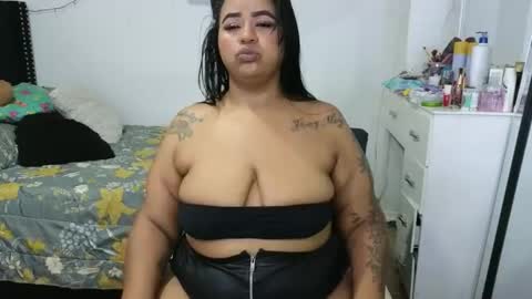 Snapshot of charlotte_027 chatting on November 14, 5:50 am charlotte_027 online show from November 14, 5:50 am