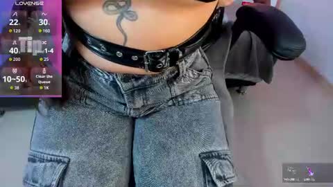 Snapshot of charlotte__benett chatting on June 14, 5:42 am Charlotte online show from June 14, 5:42 am
