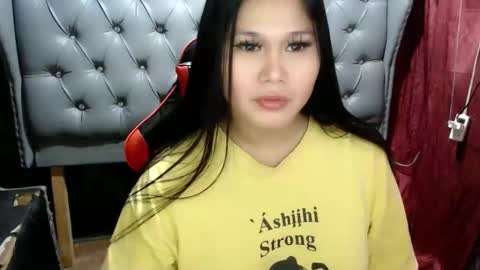 Snapshot of charlotte_anne11 chatting on December 4, 5:54 pm charlotte_anne11 online show from December 4, 5:54 pm