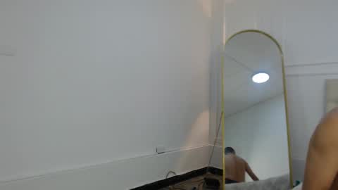 Snapshot of charlotte_dante212 chatting on December 15, 4:17 am charlottte y dante online show from December 15, 4:17 am