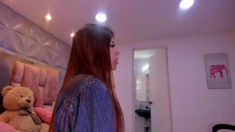 Snapshot of charlotte_icee chatting on June 12, 4:06 pm Charlotte Icee online show from June 12, 4:06 pm