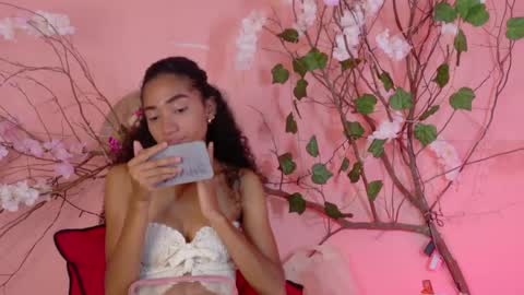 Snapshot of charlotte_love10 chatting on May 9, 11:48 am CHARLOTTE online show from May 9, 11:48 am