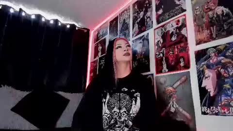 Snapshot of charlotte_mansson chatting on June 16, 6:32 pm Charlotte online show from June 16, 6:32 pm