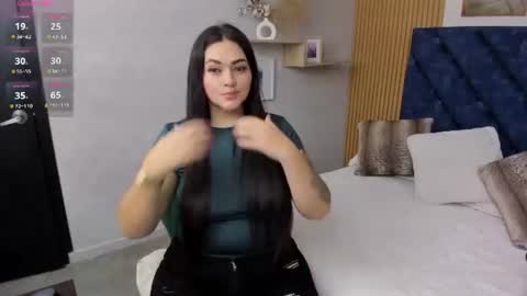 Snapshot of charlotte_mayers chatting on June 25, 11:26 am Charlotte Mayers online show from June 25, 11:26 am