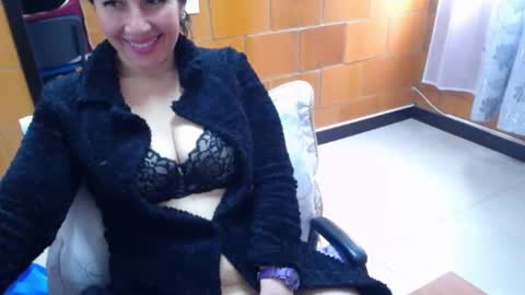 Charlotte online show from November 25, 3:12 pm