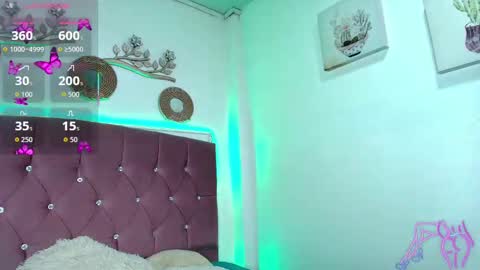 charlotte_walker1 online show from November 15, 3:19 pm