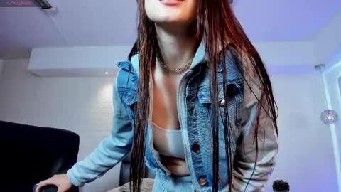 Snapshot of charlotte_whitee1 chatting on May 24, 11:26 am Charlotte Everyday From 0700 to 1300 Col Time online show from May 24, 11:26 am