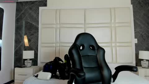 Snapshot of charlotte_whitee1 chatting on June 10, 11:09 am Charlotte Everyday From 0700 to 1300 Col Time online show from June 10, 11:09 am