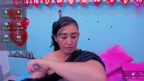 Snapshot of charlotte_x1 chatting on February 17, 3:42 pm Charlotte online show from February 17, 3:42 pm