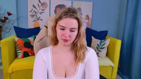 charlotteatwood online show from March 26, 4:01 pm