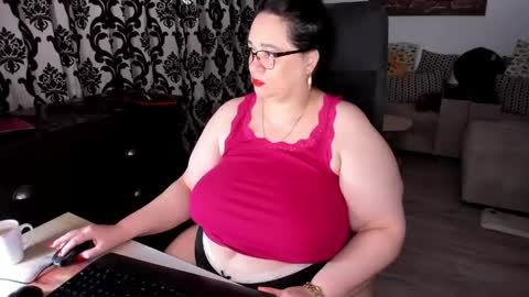 Snapshot of charlottediamonds chatting on May 7, 4:34 pm Charlotte Diamonds online show from May 7, 4:34 pm