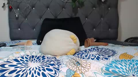 charlottee07 online show from January 30, 10:40 am