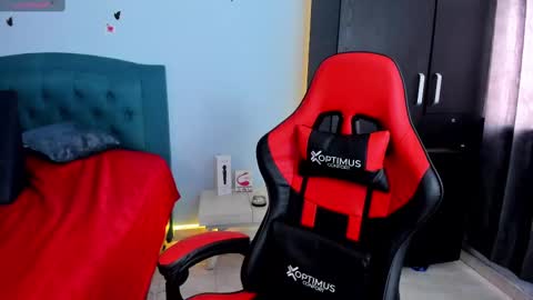 Snapshot of charlottee_lovee69 chatting on March 5, 6:12 pm Natalia online show from March 5, 6:12 pm