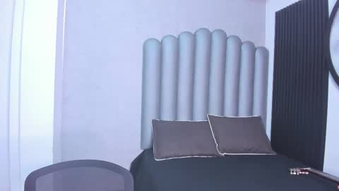 Snapshot of charlottee_starr chatting on November 3, 7:37 pm charlottee_starr online show from November 3, 7:37 pm