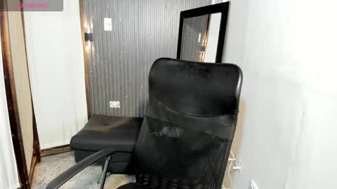 charlotteking8 online show from March 12, 11:27 am