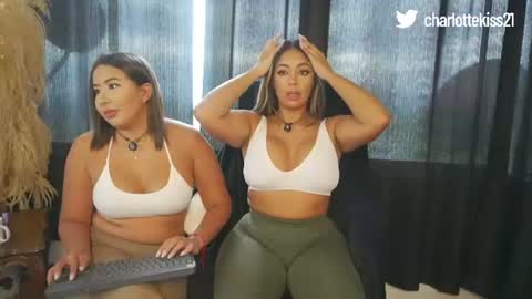 Snapshot of charlottekiss21 chatting on June 12, 8:41 pm Charlottekiss online show from June 12, 8:41 pm