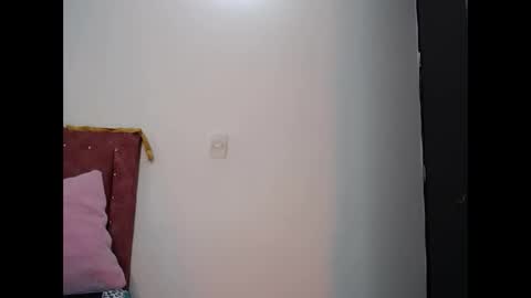 Snapshot of charlottekiss99 chatting on March 7, 2:25 pm charlottekiss99 online show from March 7, 2:25 pm