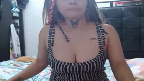 Snapshot of charlottesluthot chatting on February 28, 12:43 am charlotte online show from February 28, 12:43 am