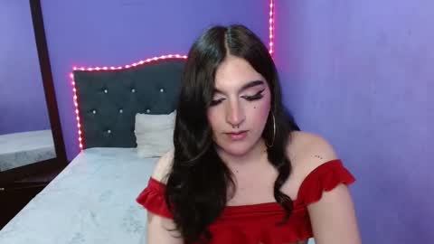 Snapshot of charlotteturners chatting on February 5, 12:31 am VALERIA online show from February 5, 12:31 am