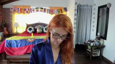 Snapshot of charlottewillson chatting on June 16, 4:09 pm Charlotte online show from June 16, 4:09 pm